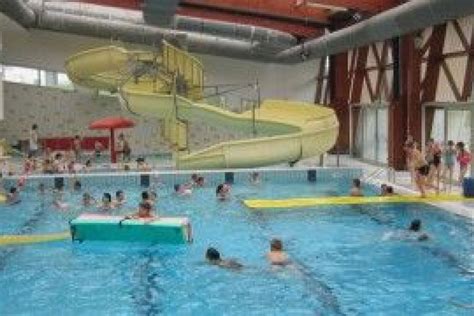 Piscine à Forges Les Eaux – Horaires, Tarifs et Infos.